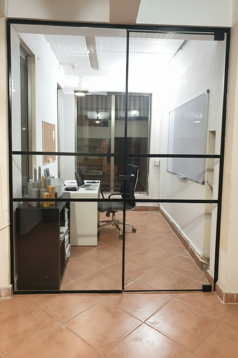 מחיצת חדרים זכוכית לעסק ולבית
